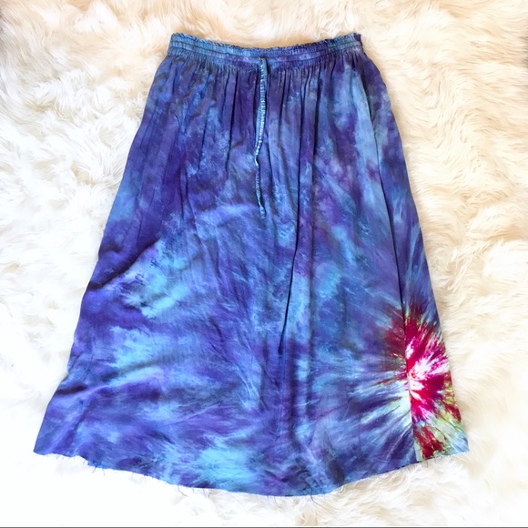 Dresses & Skirts - 50% off Plus size tie dye blue and purple skirt